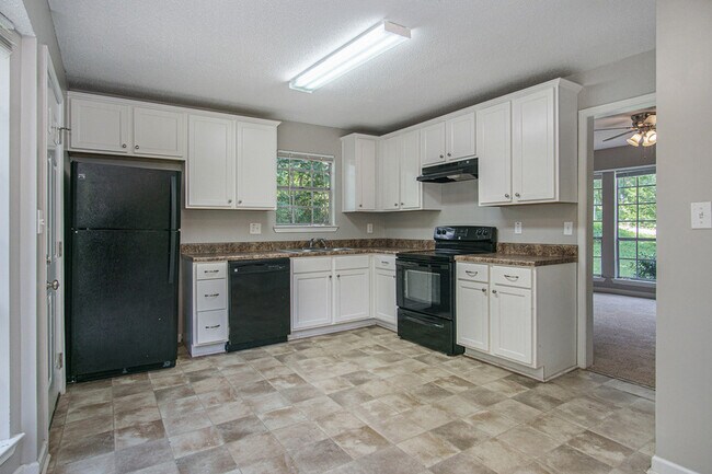 Foto del edificio - 2705 Shoemaker St