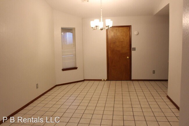 Building Photo - 3 br, 2 bath House - 6718 NW Maple drive