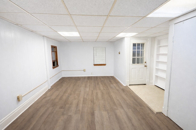 Building Photo - 370 Falling Run Rd