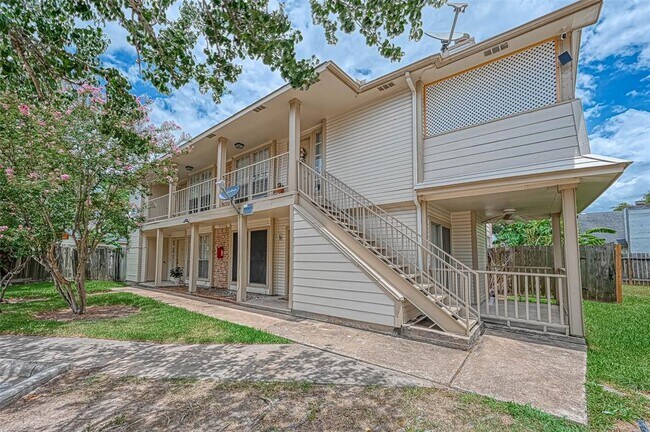 Building Photo - 11503 Meadow Ln