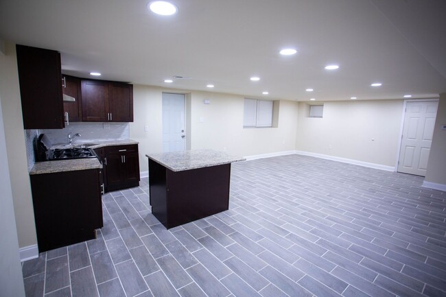 Foto del edificio - BRAND NEW 2 BEDROOM 1 BATH APARTMENTS