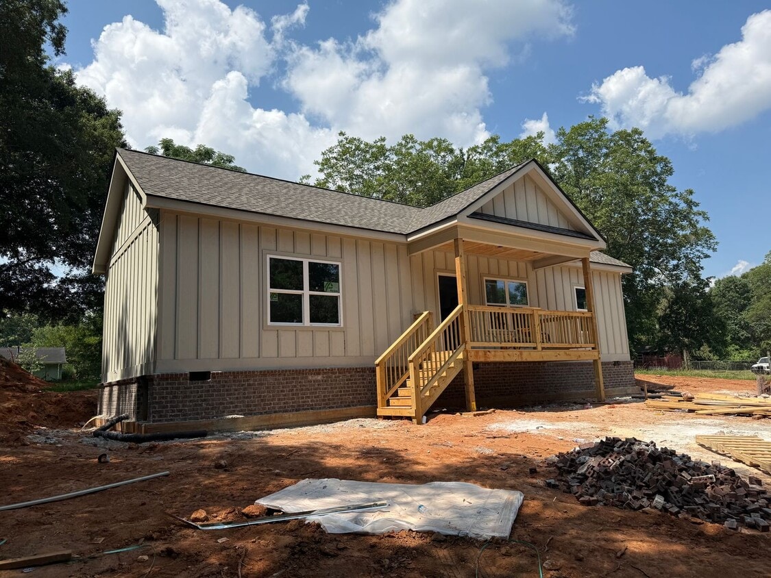 NEW CONSTRUCTION! NOW LEASING FOR AUGUST 2... - NEW CONSTRUCTION! NOW LEASING FOR AUGUST 2...