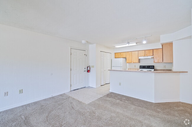 3BR, 2BA - 1,148SF - Dining/Kitchen - Eden Park at Ironwood