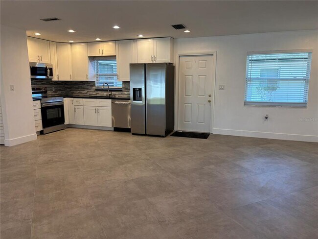 Foto del edificio - 5815 Erin Ln S