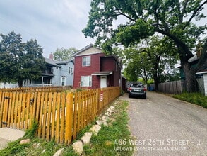 Building Photo - 406 W 26th St