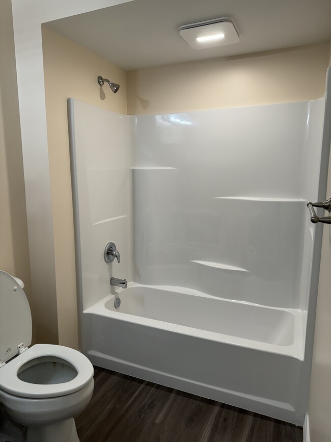 Primary Bath en suite - 2237 Neeld Rd