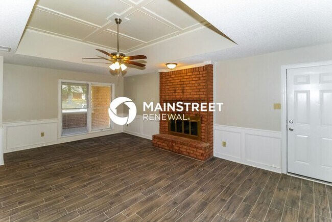 Building Photo - 4 Bedroom Pet-Friendly Home in Cordova, TN with Main Street Renewal