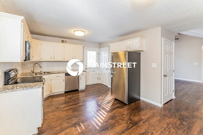 Foto del edificio - 3 Bedroom Pet-Friendly Home in Louisville,...