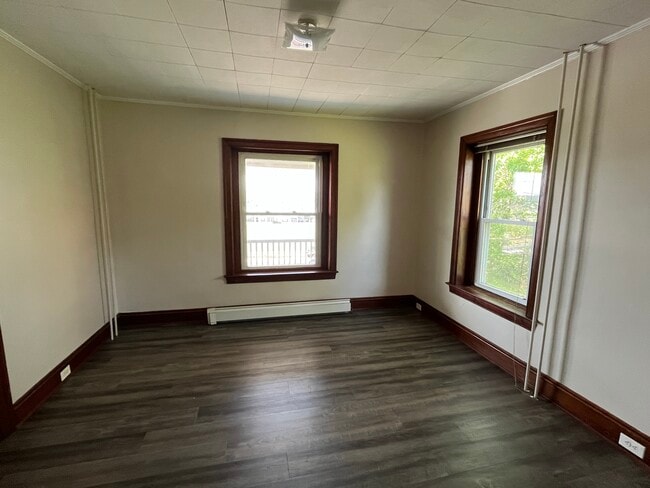 Building Photo - 68 E Fairview Ave