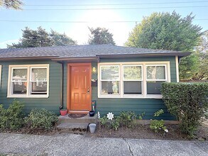 Building Photo - 1653-1657-1657 N Killingsworth St