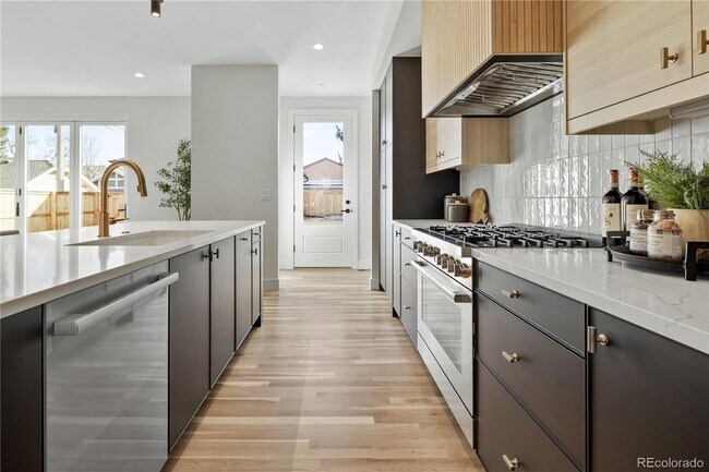 Foto del edificio - 2628 W 37th Avenue