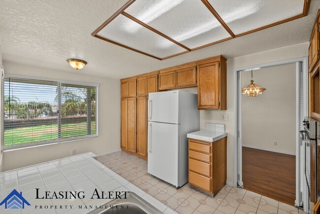 Building Photo - 27653 Myrin Ct