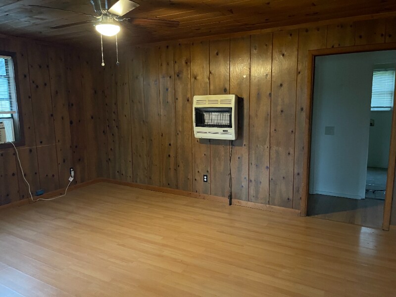 107 North St, Flippin, AR 72634 House for Rent in Flippin, AR