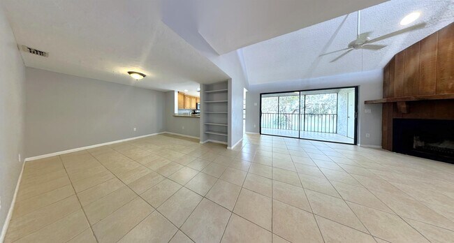 Foto del edificio - 5028 Puritan Cir