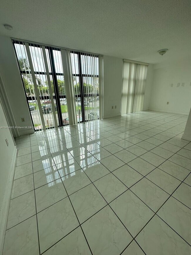 Foto del edificio - 11790 SW 18th St