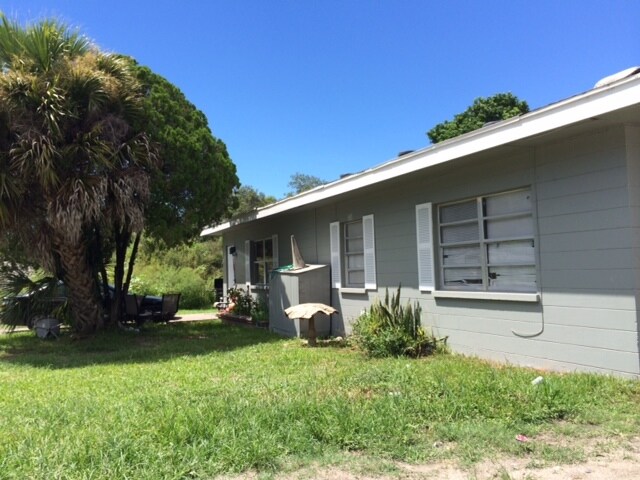  - 3942 Butler Ave