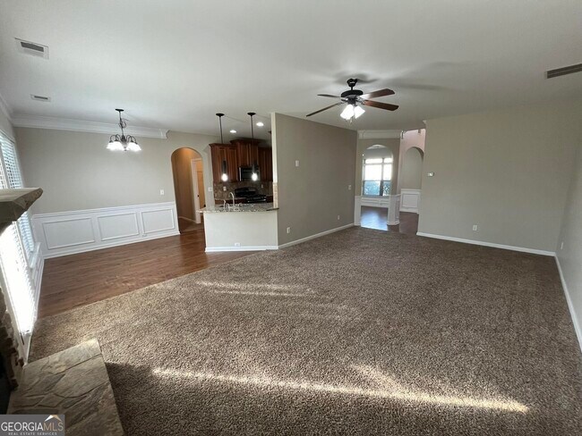 Building Photo - 430 Sylvan Loop