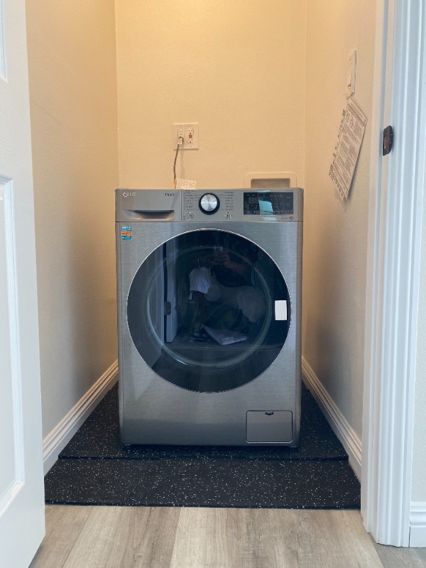 Building Photo - 10947 Exposition Blvd