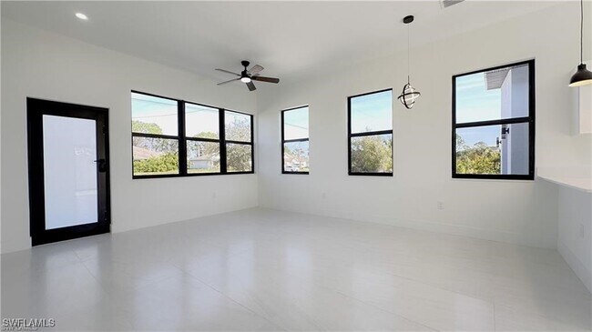 Foto del edificio - 714 Chambers St E