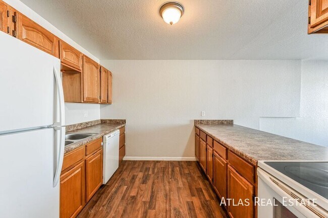 Foto del edificio - 3210 W Longfellow Pl