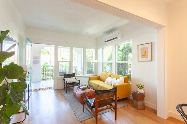 Sala de estar - 304 N Avenue 50