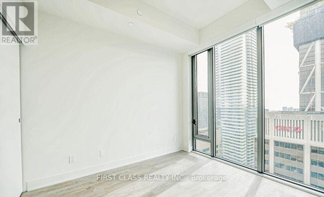 Building Photo - 8-4708 Cumberland St