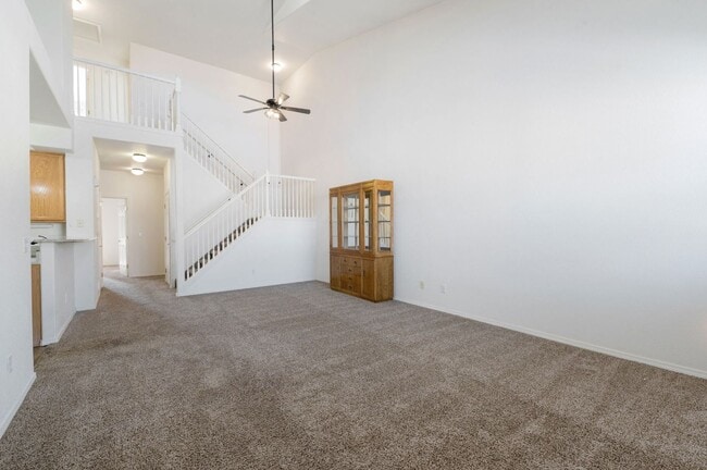 Building Photo - Relaxing townhome in Monument Villas