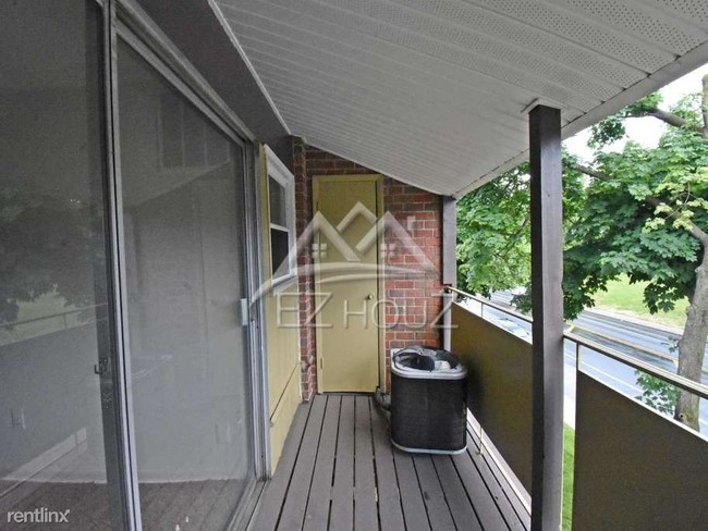 Building Photo - 2 br, 1 bath Apartment - 4907 Frederick Ave,F