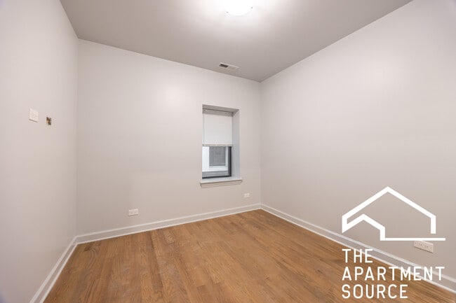 Foto del edificio - 3708 N Sawyer Ave