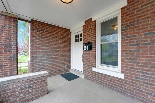 Foto del edificio - 389-391-391 Berkeley Rd