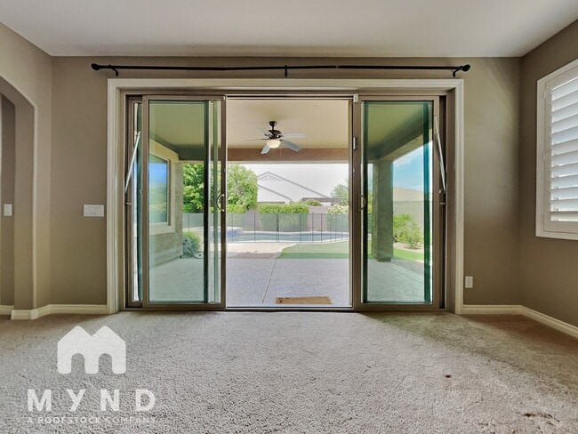 Building Photo - 264 E Mead Dr