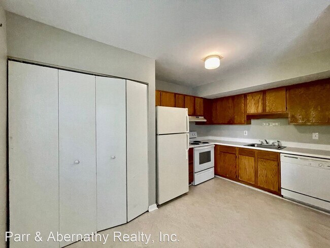 Building Photo - 2 br, 1.5 bath House - 15215 Broadwater Court