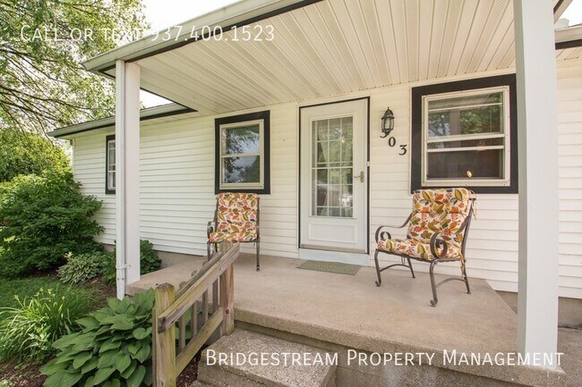 Foto del edificio - 3 bedroom, 2 full bath ranch home with 1 c...