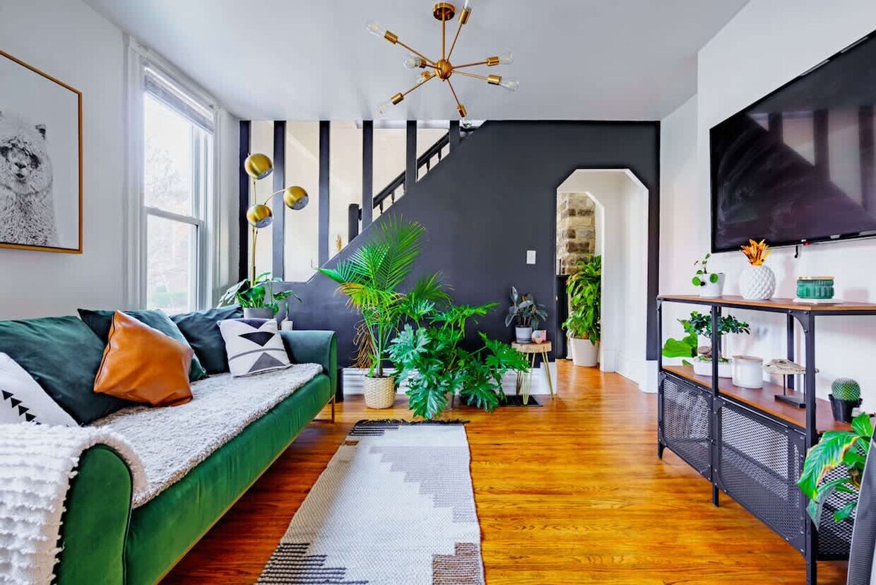 Foto principal - 254 W Poplar Ave