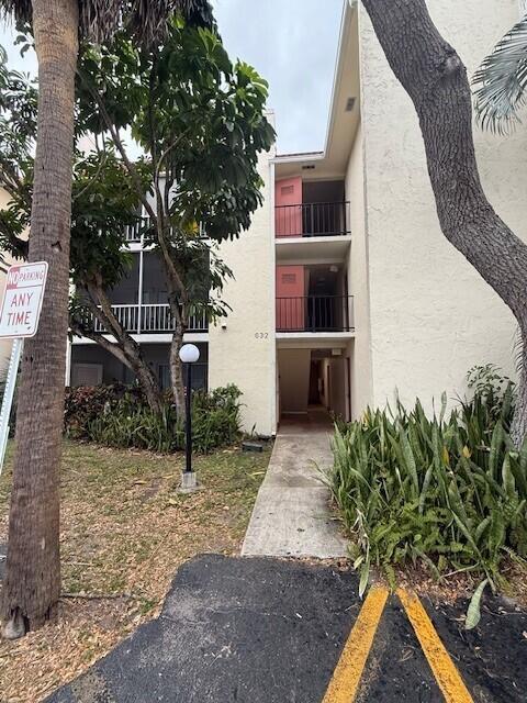 Foto del edificio - 632 NW 13th St