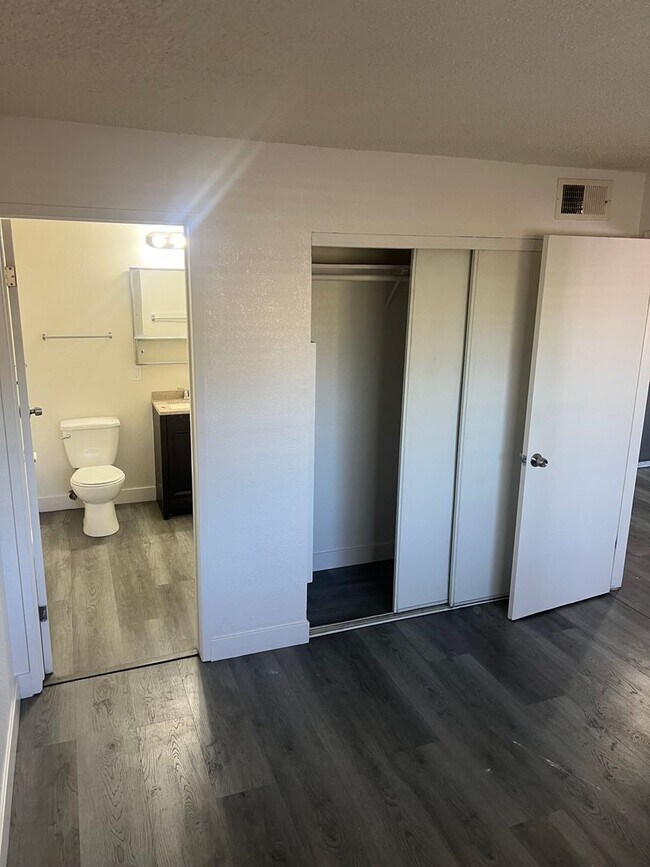 Foto del edificio - 1 Bedroom 1 Bath In Central Las Vegas
