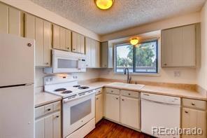 Building Photo - 527 E Highline Cir