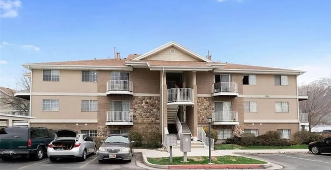 Building Photo - 1245 Riverside Ave