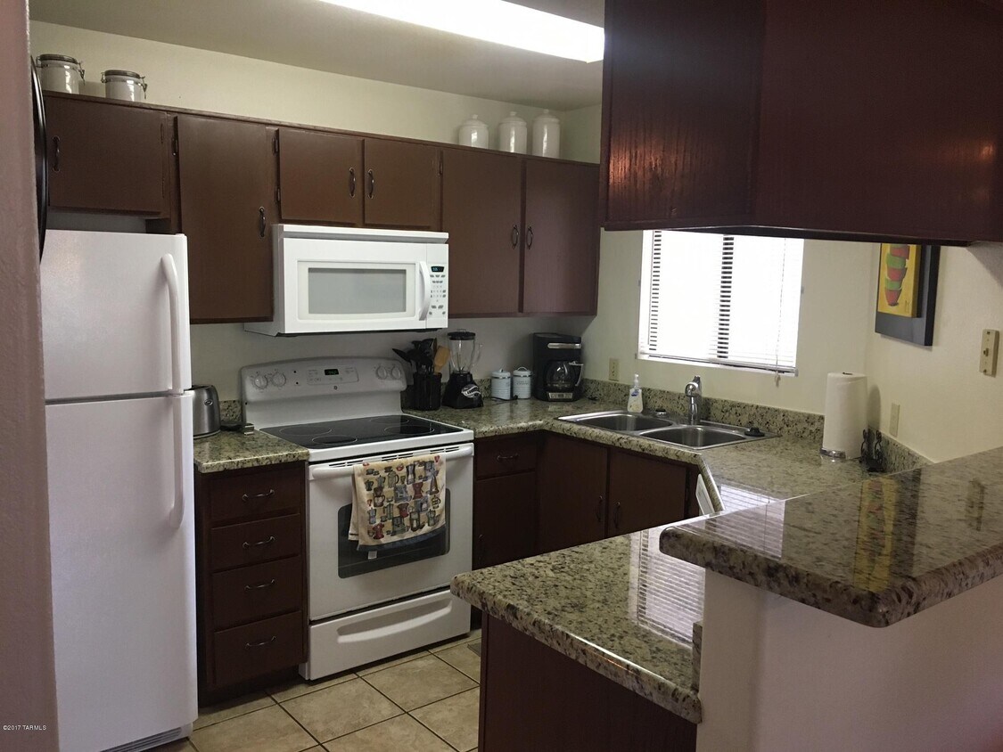 Foto principal - 5751 N Kolb Rd