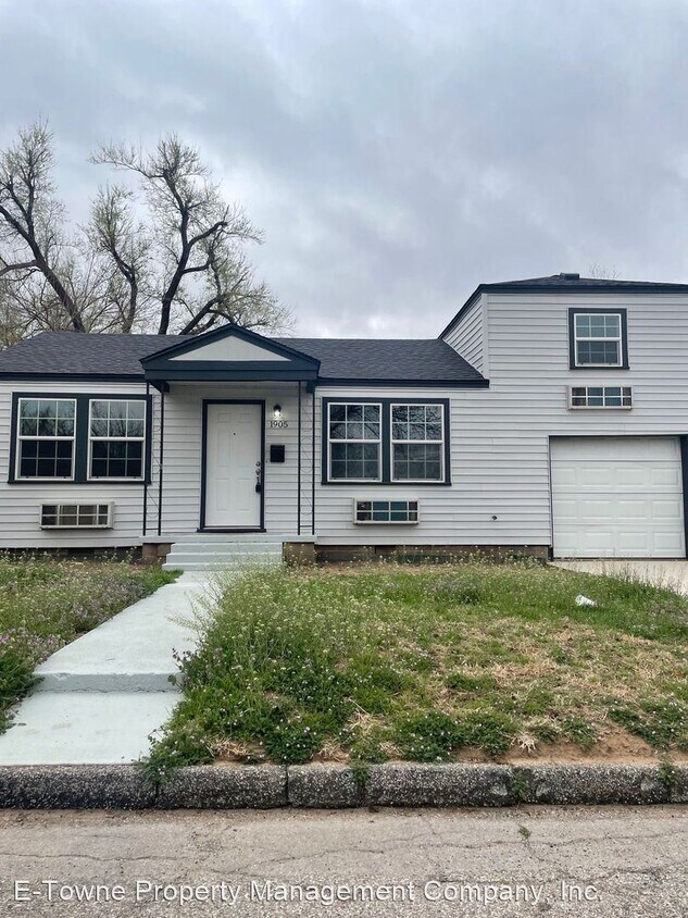 Primary Photo - 2 br, 1 bath House - 1905 E Walnut