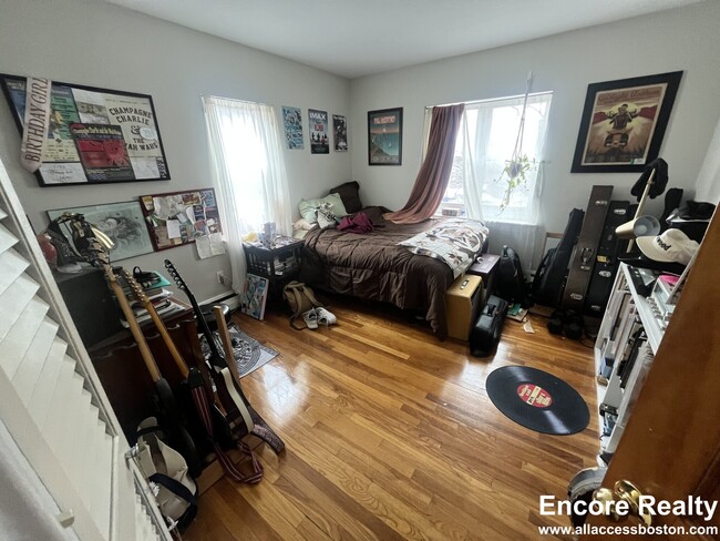 Building Photo - 69 Chiswick Rd