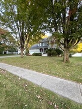 Building Photo - 65 Forman Dr