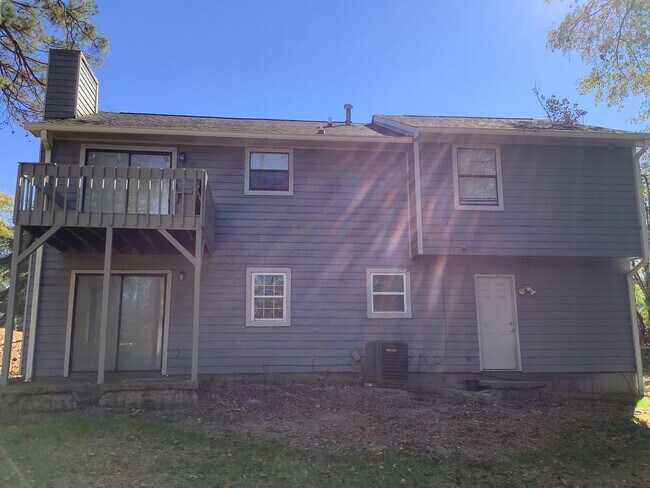 Foto del edificio - 2825 Fox Hall Ln N