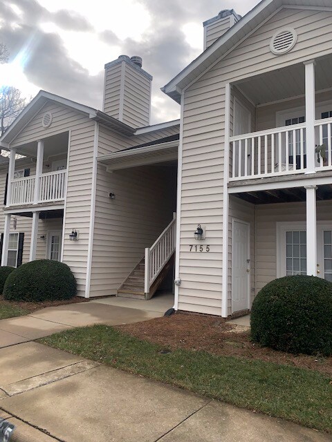 Primary Photo - 7155 W Friendly Ave