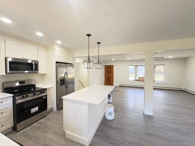 Foto del edificio - 27 Floral Dr