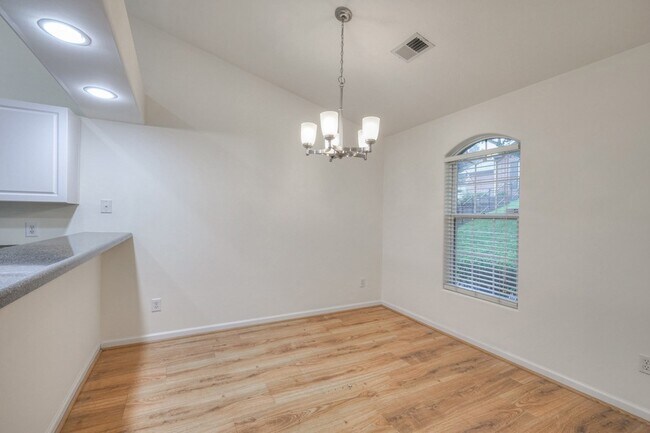 Building Photo - 3911 Dodson Chapel Rd