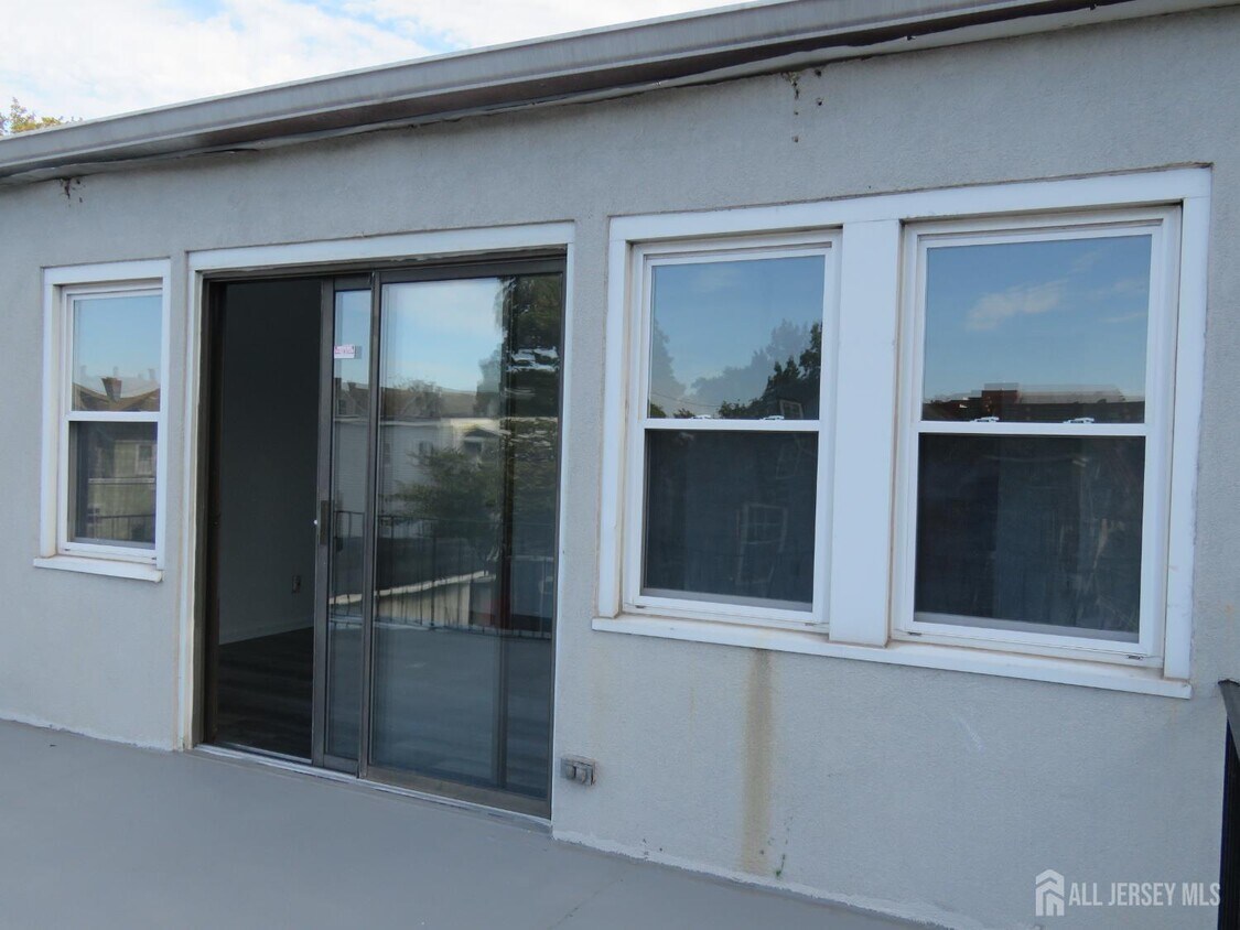 Foto principal - 475 Brace Ave