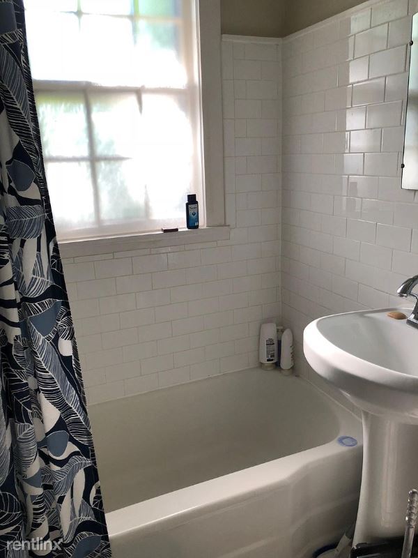 Building Photo - 2 br, 2 bath Townhome - 602 Bowling Ave