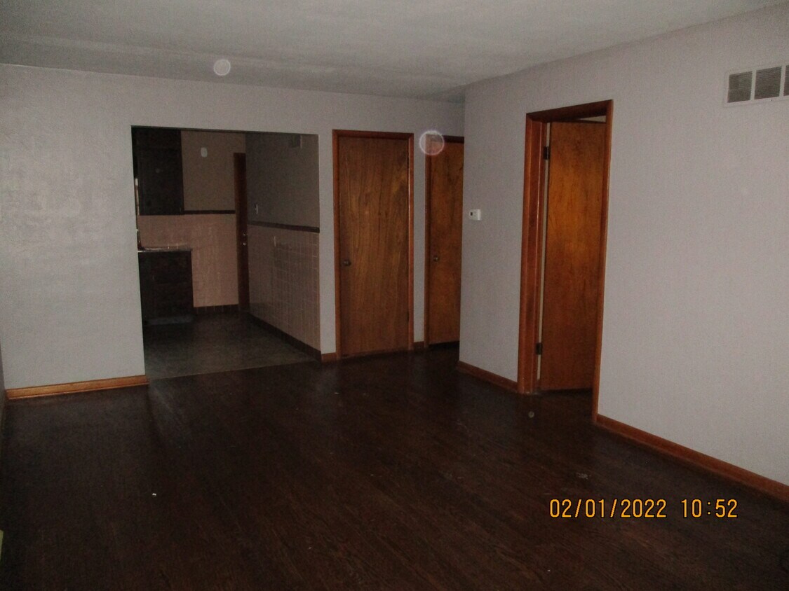 Building Photo - 3011 N 74 St