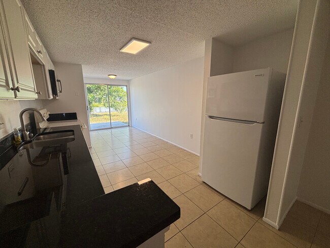 Foto del edificio - 4209 79th St W